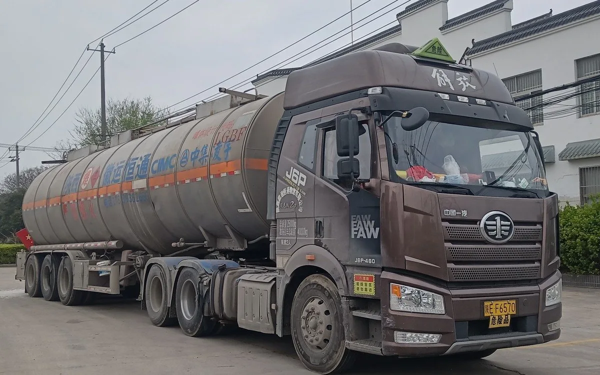 Chemical tanker truck